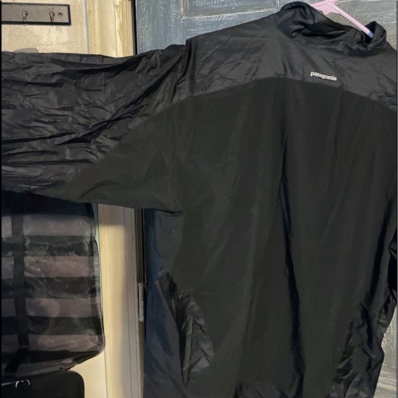 Patagonia black windbreaker jacket size large - Picture 4 of 7